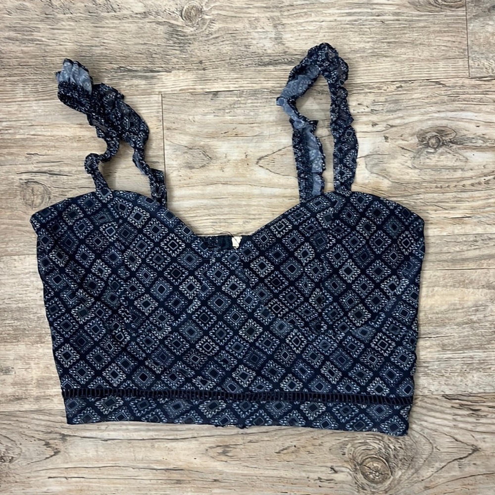 NWOT Kendall + Kylie crop tank top. Super cute too big on me.